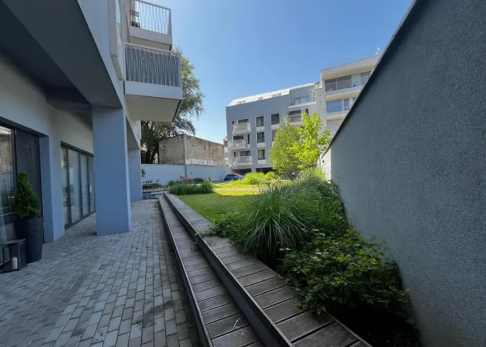 Paradise-ac&balcony Apartmán *