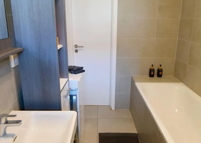 Paradise-ac&balcony Apartmán *